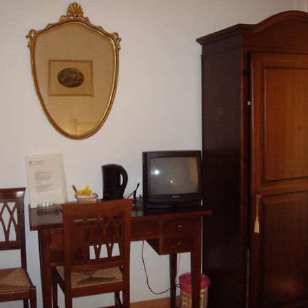 Albergo La Sfinge Chiusi Exteriör bild