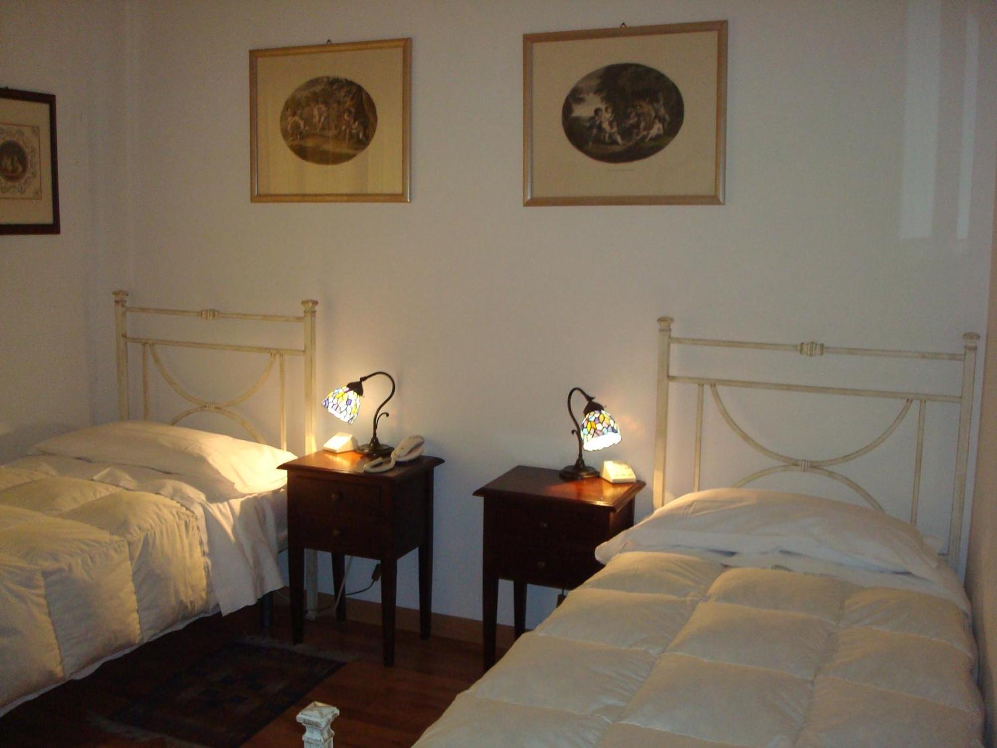Albergo La Sfinge Chiusi Exteriör bild