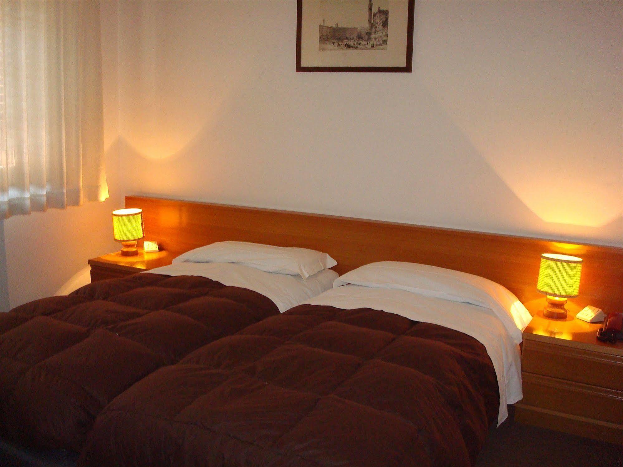 Albergo La Sfinge Chiusi Exteriör bild